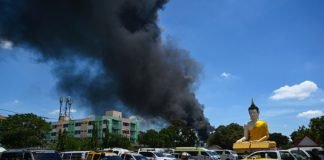 Reportan un muerto y 29 heridos tras explosión en una fábrica de plástico en Bangkok