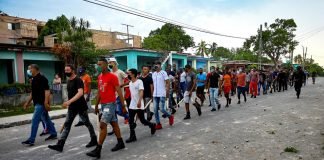 La dictadura cubana recluta a niños y adolescentes para convertirlos en fuerza de choque contra los manifestantes