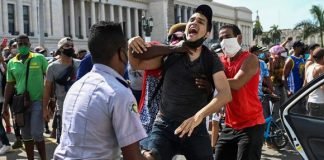 HRW denunció que el régimen cubano condena “a puertas cerradas” a los detenidos durante las recientes protestas