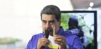 Maduro vuelve a condicionar el diálogo con la oposición tras imponer a México como sede de las negociaciones
