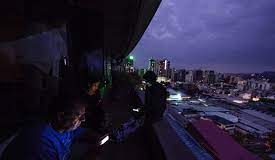 ¡Continúan los apagones! Más de 18 horas sin luz varios estados del país