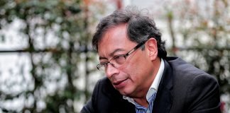 Gustavo Petro se hace eco de una página web acusada de usurpación de identidad y de plagio.