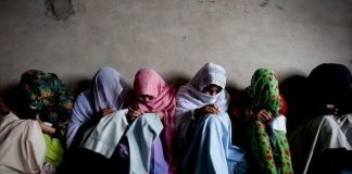 Cómo EE.UU., China, Rusia, Irán y Pakistán están involucrados en la lucha por el futuro de Afganistan