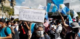 Guatemaltecos vuelven a movilizarse en contra del Gobierno