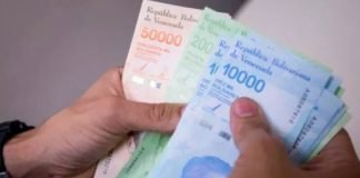 Escasez de efectivo en Venezuela prevalece ante la reconversión monetaria