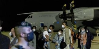 Llega a Madrid avión con los primeros 53 repatriados de Afganistán