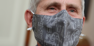 Fauci informó que la tercera dosis la colocarán «razonablemente pronto»