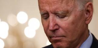 Funcionarios del presidente Biden admiten un error de cálculo en Afganistán