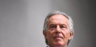 Blair critica la «imbécil» decisión de Biden de haber retirado las tropas de Afganistán