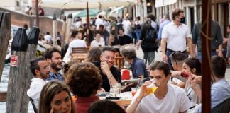 OMS: Europa supera los 60 millones de infectados por coronavirus