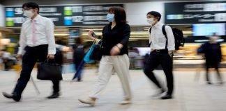 Japón extendió a 8 regiones más la emergencia sanitaria covid en japón