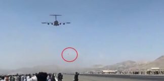 Caos en Afganistán: personas caen de un avión en su desespero por huir de Kabul (+VIDEO)