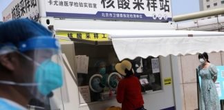 Contagios en China al alza mientras continúan los test y confinamientos