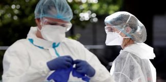 Gobierno francés sancionará a los sanitarios no vacunados sanitarios francia