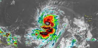 Se prevé incremento del oleaje en las costas venezolanas tras el paso de Larry Larry