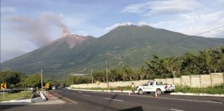 Guatemala en alerta por erupción de Volcán de Fuego