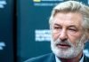 Actor Alec Baldwin mata por accidente a una mujer durante rodaje
