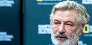 Actor Alec Baldwin mata por accidente a una mujer durante rodaje