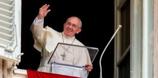 El papa Francisco pide una solución para los flujos migratorios