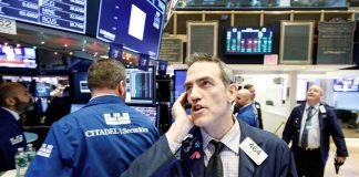 Tras la caída las acciones de Facebook se hundieron hasta 6% : Zuckerberg perdió USD 7.000 millones en dos horas