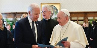 Biden y el papa charlaron en privado unos 75 minutos en histórica visita