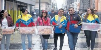 Solo 2 de cada 10 venezolanos en Perú trabaja en su especialidad