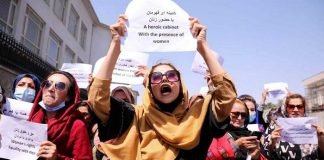 Talibanes dispersaron de forma violenta protesta de mujeres en Kabul