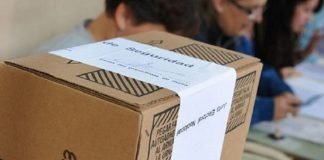 Abren los centros de votación para las elecciones legislativas de Argentina