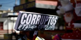 Salvadoreños protestan nuevamente por «acciones dictatoriales» de Bukele