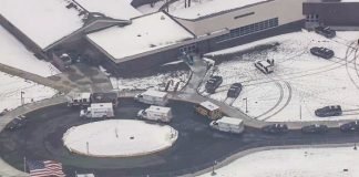 Padres de autor de un tiroteo en EEUU son imputados de homicidio involuntario