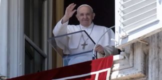 El papa ve «un problema casi satánico» la violencia contra las mujeres