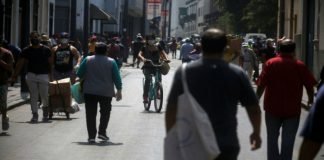 Perú recibirá 2022 sin playas y con toque de queda a las 23 horas