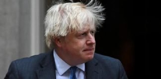 Boris Johnson asistió a una fiesta durante el primer confinamiento