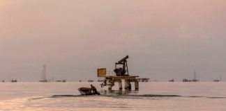 Fugas constantes de petróleo impiden la recuperación del Lago de Maracaibo