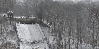 Colapsa un puente en Pittsburgh horas antes de la visita de Biden