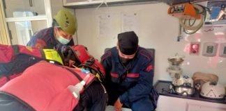 Hallan junto al cadáver de su esposa a profesor de la ULA con severo estado de desnutrición