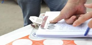 CNE desplegó equipos para recolección de firmas del revocatorio