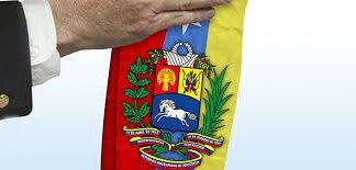 #Opinión | El Presidente realmente existente y el costoso muñeco de trapo – Por Humberto González Briceño