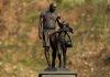 Colocan estatua de Kobe Bryant y Gianna en lugar de accidente