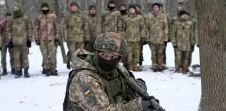 Ucrania pide calma mientras aumentan los temores a una invasión rusa