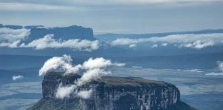 SOSOrinoco se pronuncia sobre fiestas en la cima de tepuyes