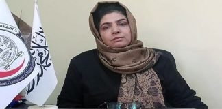 Talibanes nombran a la primera mujer al frente de una institución pública