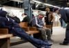 Nueva York presenta un plan para desalojar a los sin techo del metro