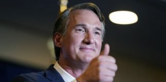 Gobernador de Virginia lanza una línea telefónica para denunciar a maestros que adoctrinen