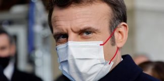 Macron llega a Moscú para intentar rebajar la tensión en torno a Ucrania