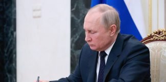 Rusia llama a Kiev a pensar en el destino del país