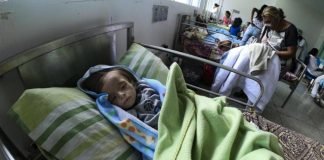 La realidad que esconde la dictadura de Maduro: niños en Venezuela con déficit calórico tendrán un desarrollo cognitivo mermado