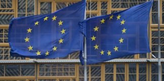 La UE acuerda iniciar el proceso de adhesión de Ucrania, Moldavia y Georgia