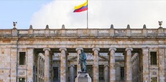 El uribismo se hunde a expensas de una izquierda que crece en el Congreso