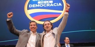 Gutiérrez pide unión al inscribir su candidatura a la Presidencia colombiana